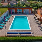 Apartman Pula, Istria 3 *