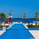 Pula, Istria 3 Apartament *