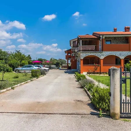 Pula, Istria 3 Póla