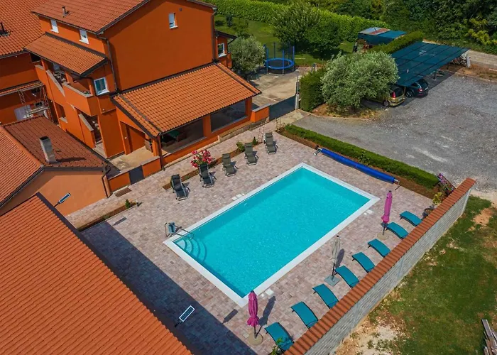 Pula, Istria 3 Póla