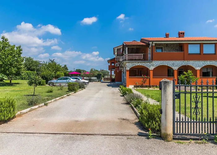 Pula, Istria 3 Póla
