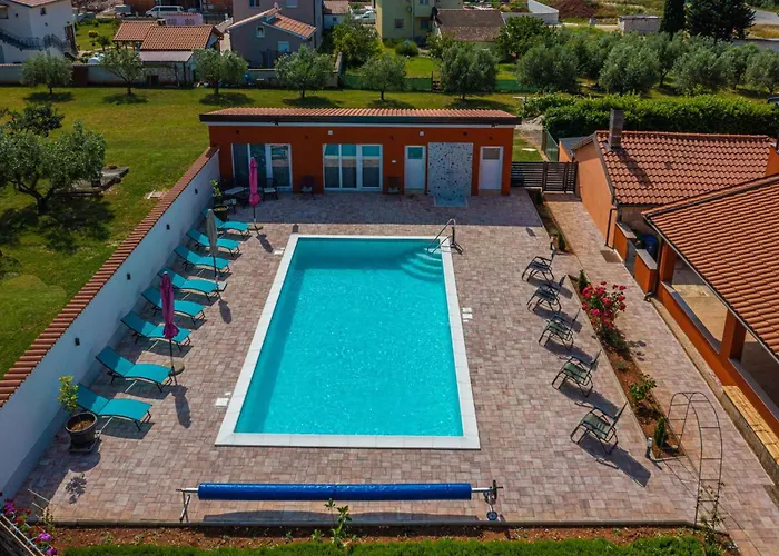 Apartman Pula, Istria 3 *